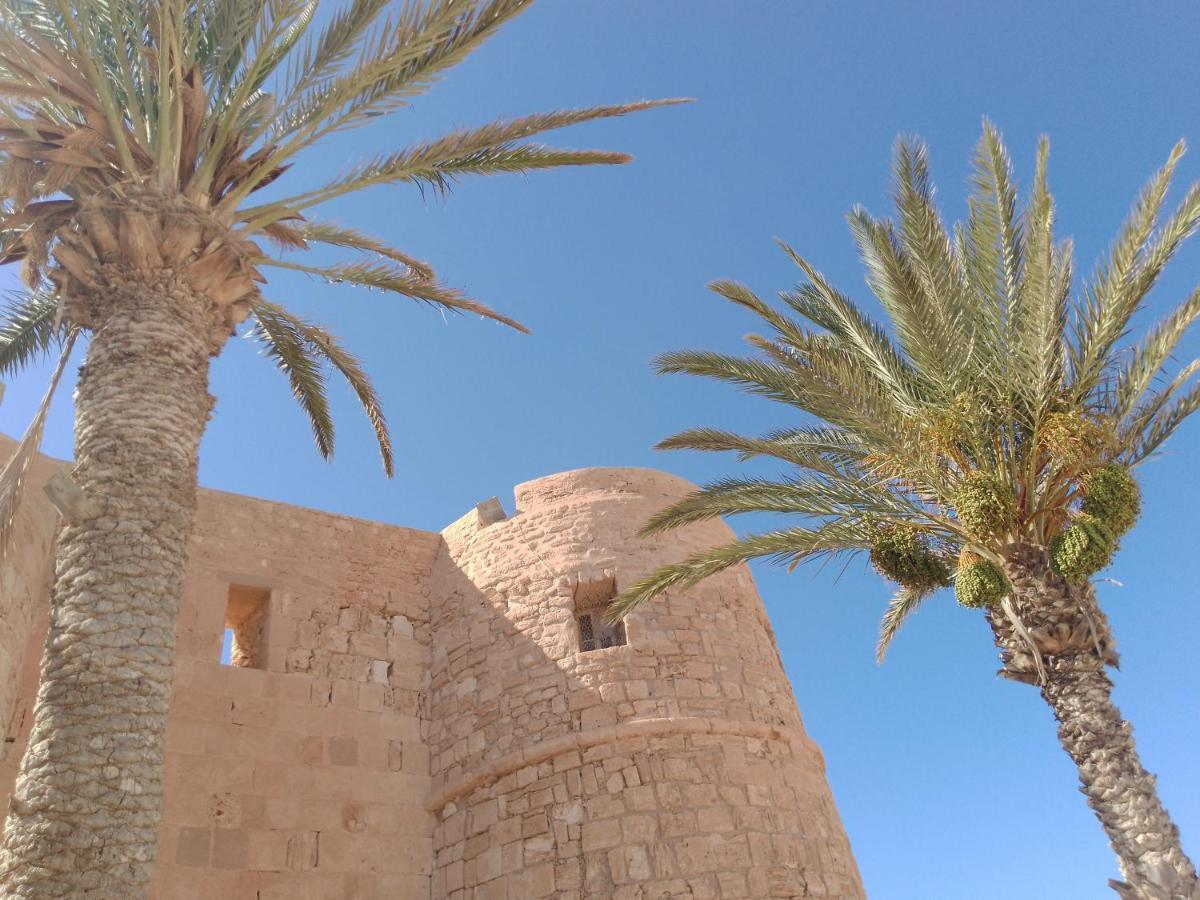 Апартаменты Djerba House Хумт-Сук Экстерьер фото