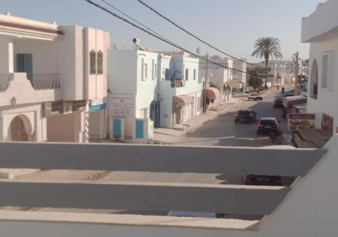 Апартаменты Djerba House Хумт-Сук Экстерьер фото