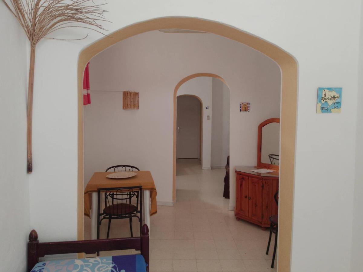 Апартаменты Djerba House Хумт-Сук Экстерьер фото